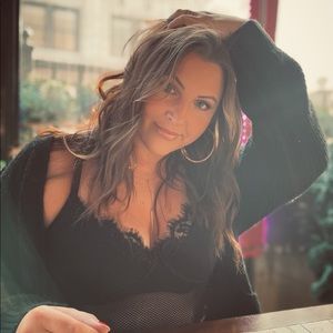 Meet your Posher, Becky